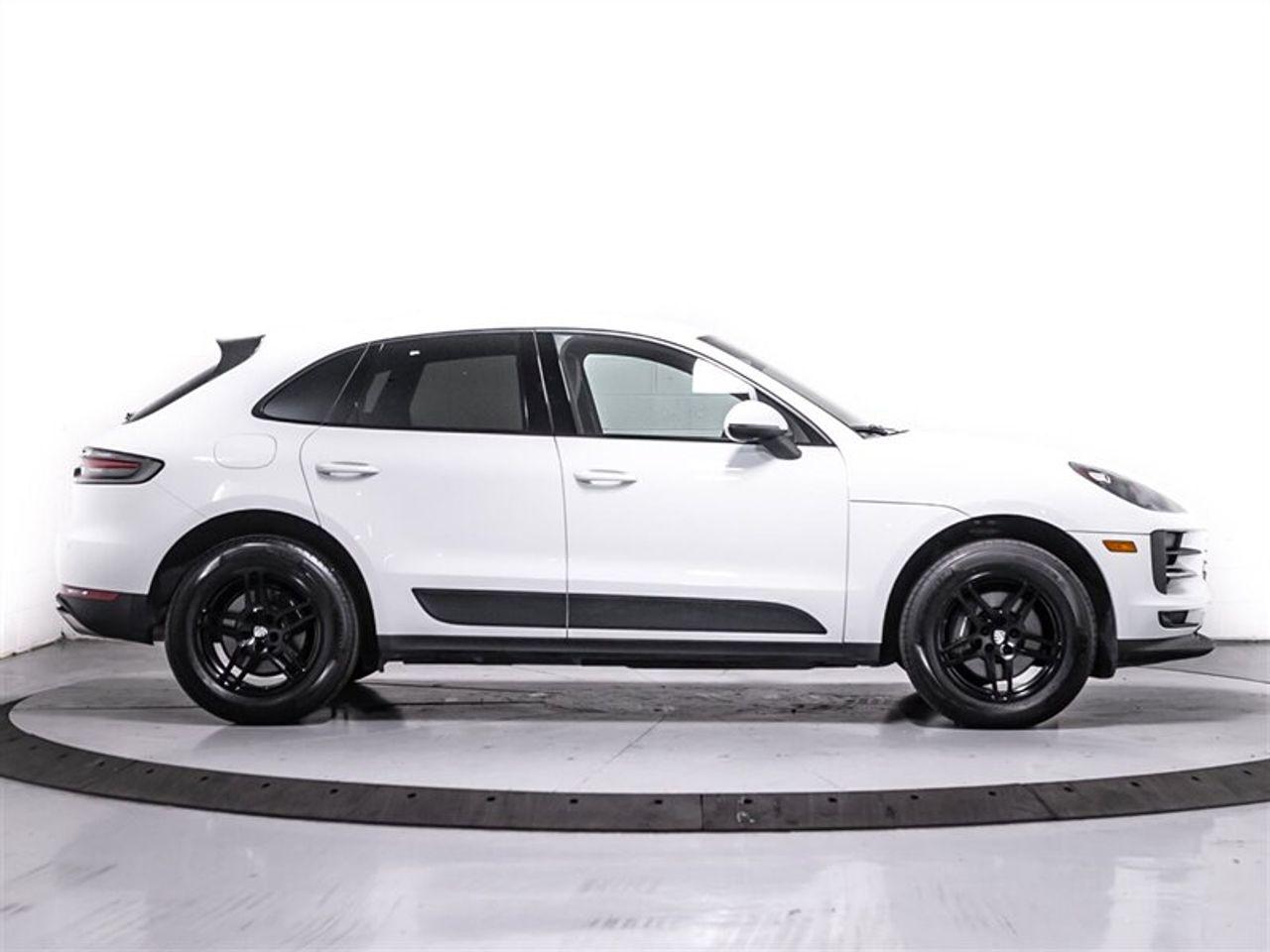 2020 Porsche Macan Base-3