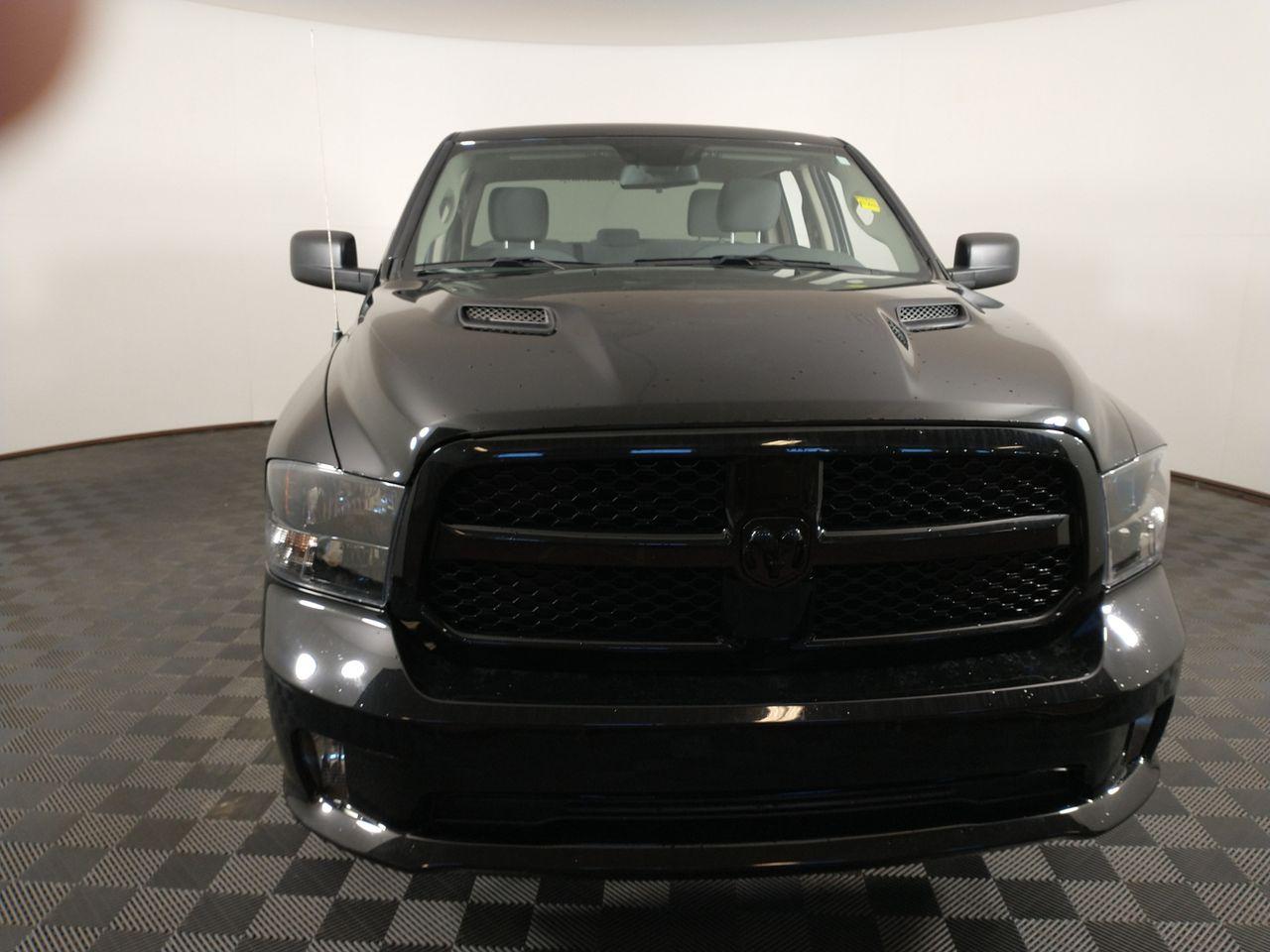 2020 Ram 1500 Classic -1