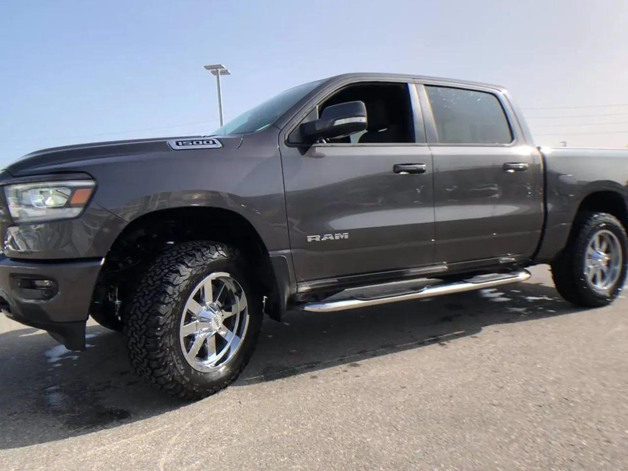 2020 Ram 1500 Big Horn-3