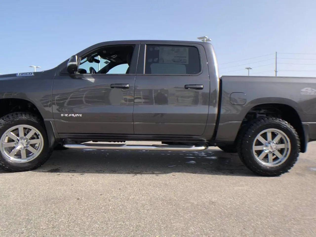 2020 Ram 1500 Big Horn-4