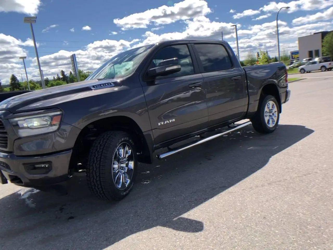 2020 Ram 1500 Big Horn-3
