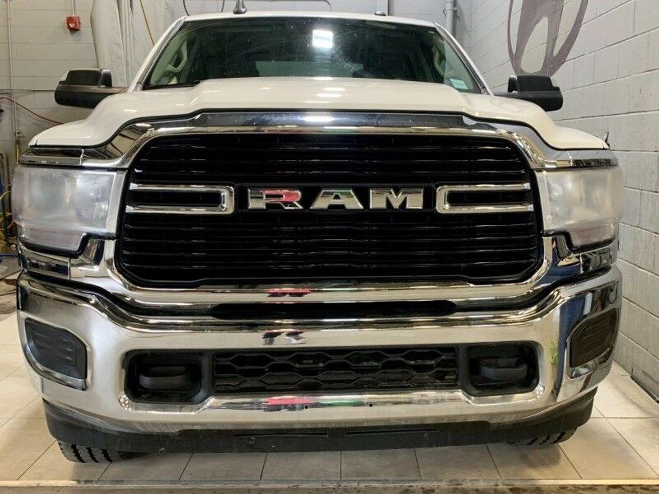 2020 Ram 3500 Big Horn-2