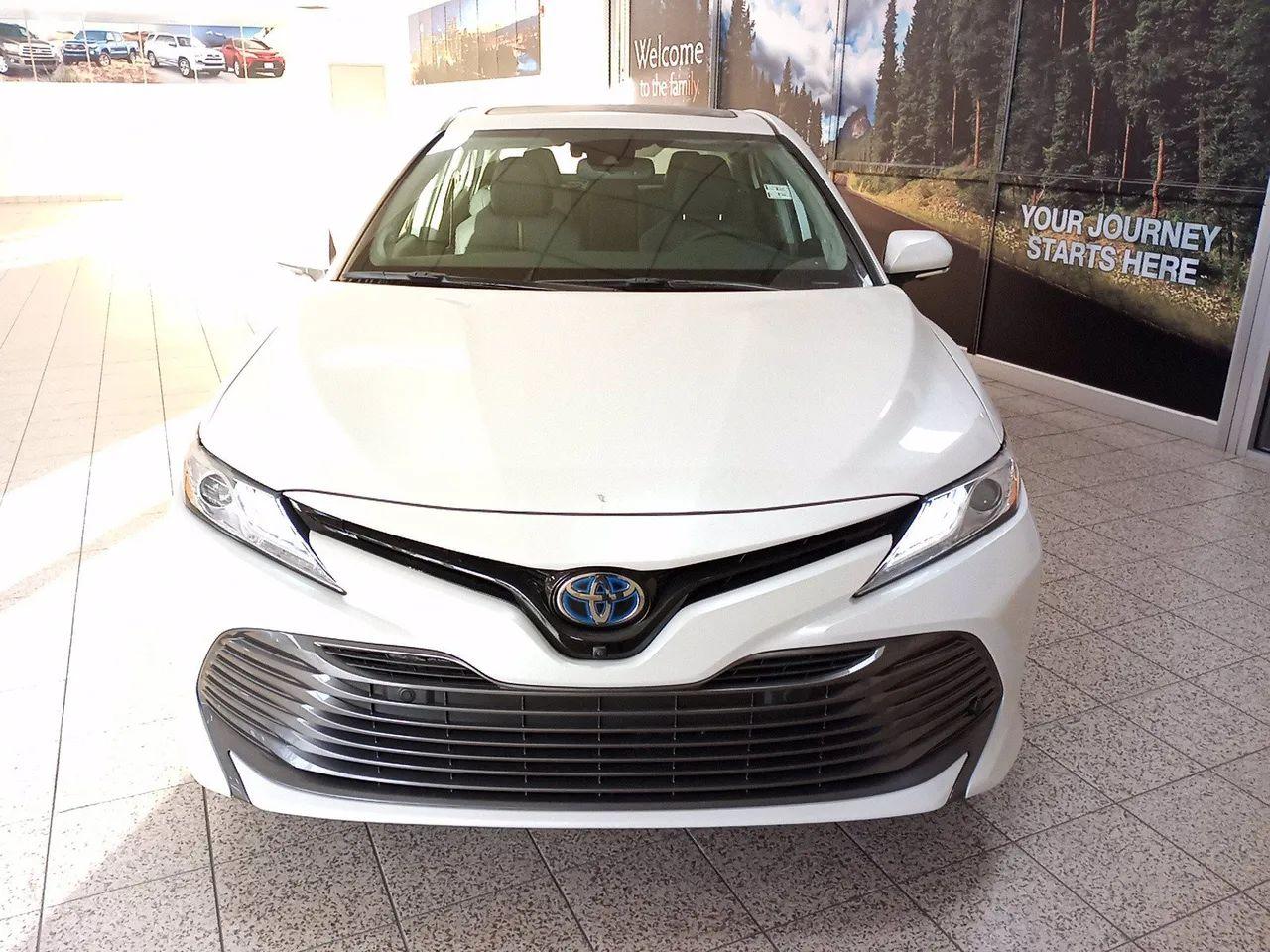 2020 Toyota Camry Hybrid XLE Hybrid-1