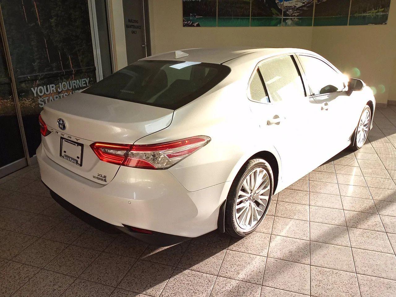 2020 Toyota Camry Hybrid XLE Hybrid-4