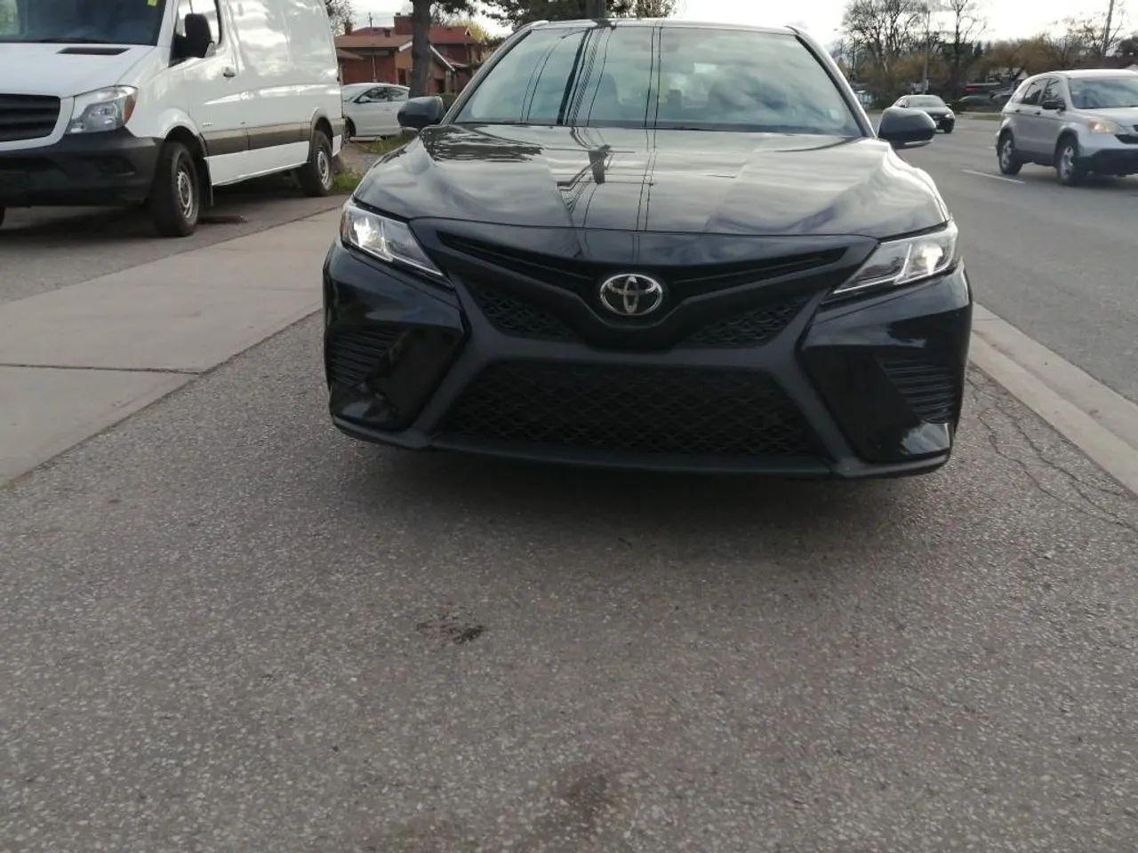 2020 Toyota Camry SE-4