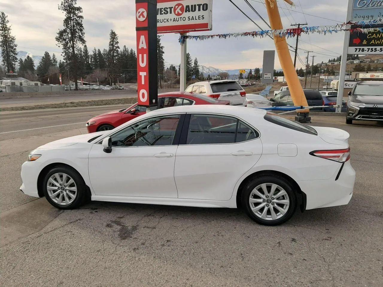 2020 Toyota Camry SE-2