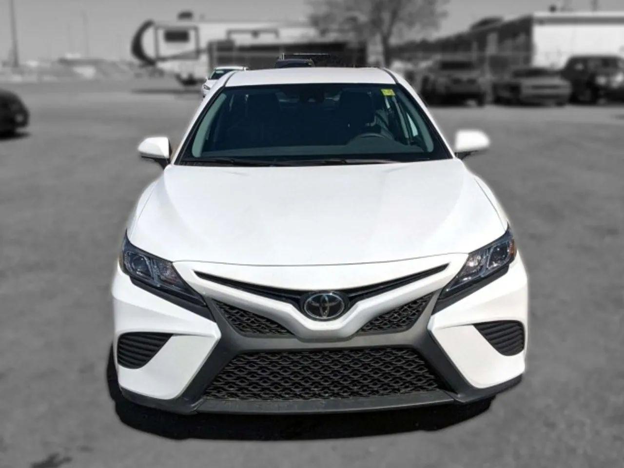 2020 Toyota Camry SE-2