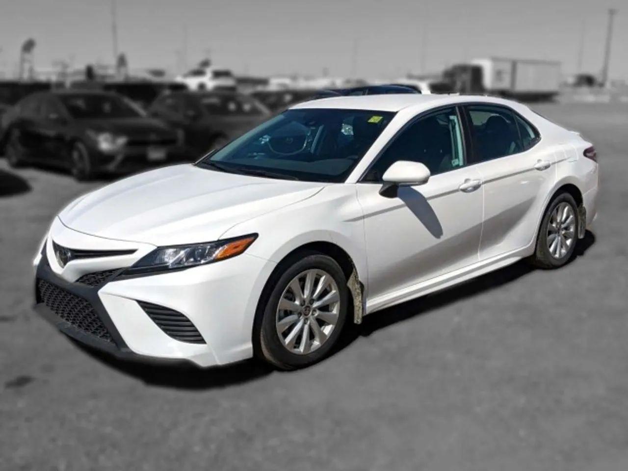 2020 Toyota Camry SE-3