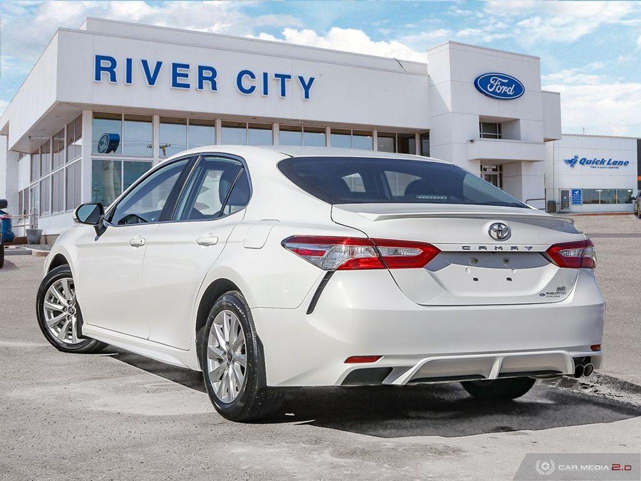2020 Toyota Camry SE-3