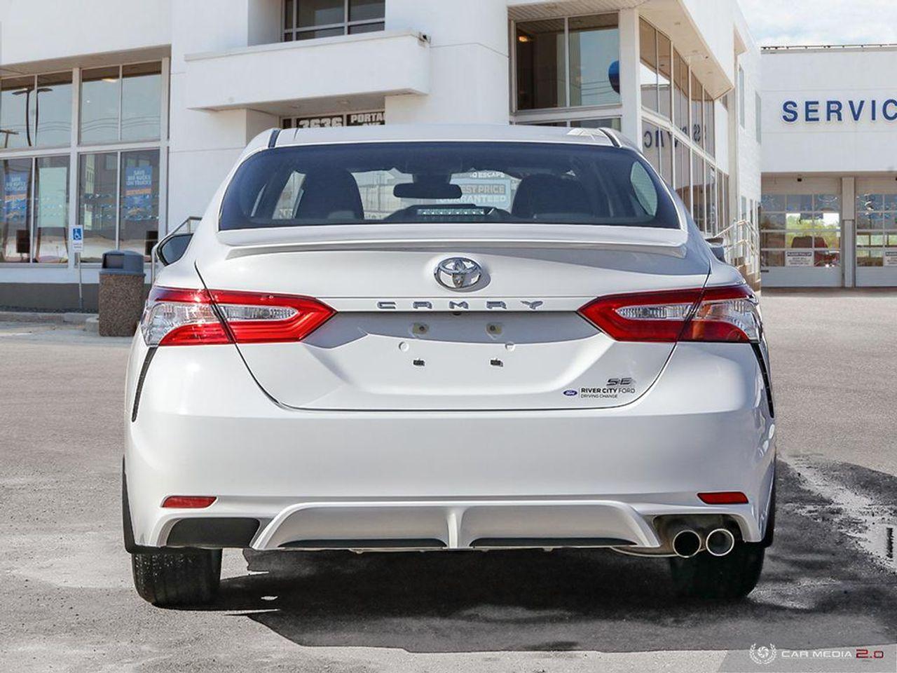 2020 Toyota Camry SE-4