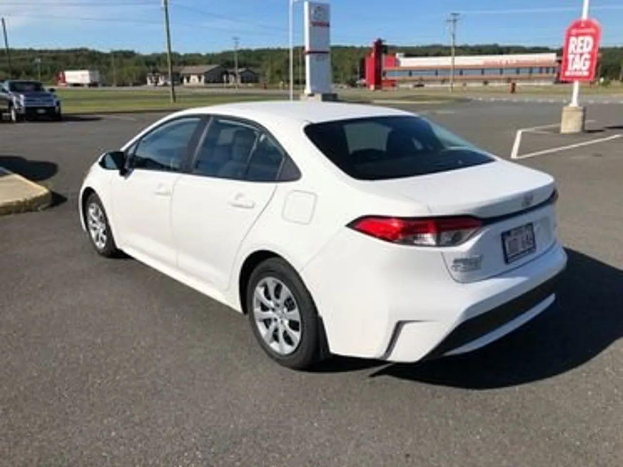 2020 Toyota Corolla LE-3