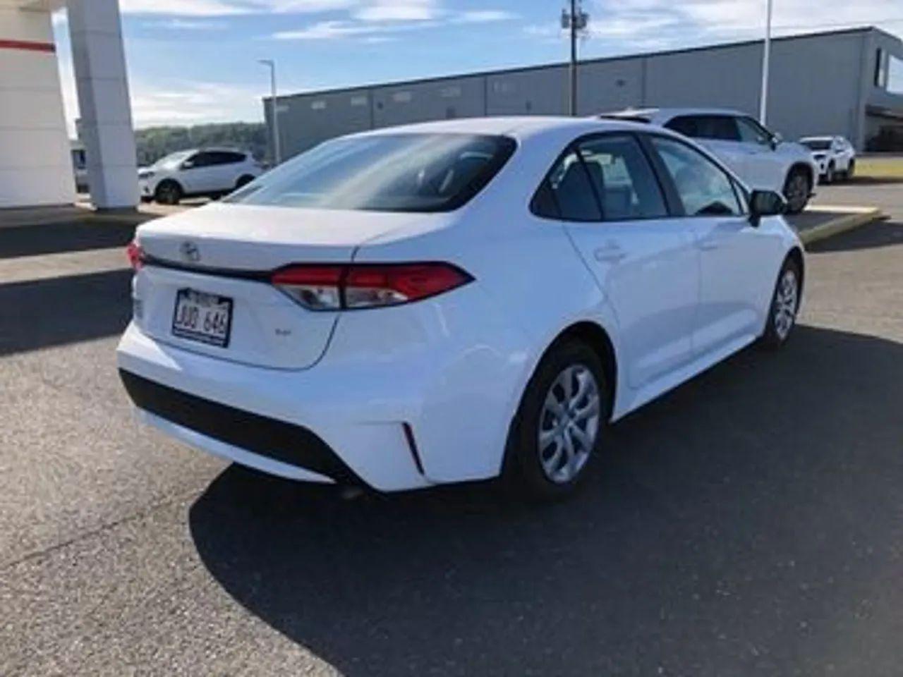 2020 Toyota Corolla LE-4