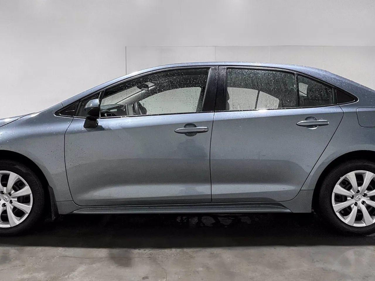 2020 Toyota Corolla LE-4