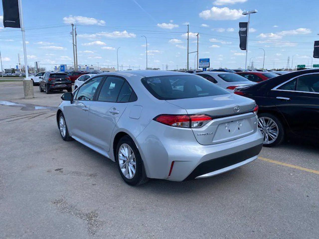 2020 Toyota Corolla LE-4