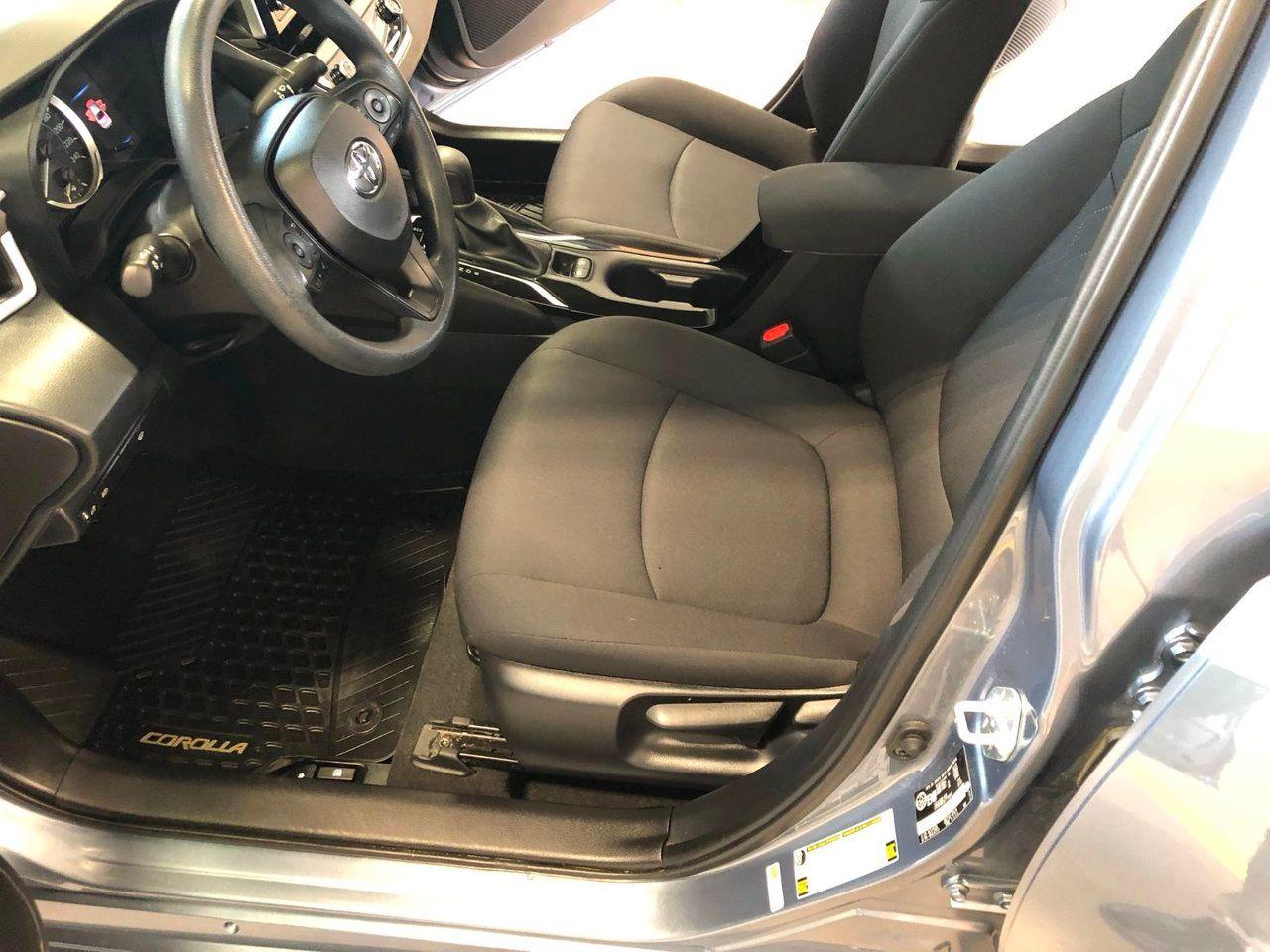 2020 Toyota Corolla LE-3