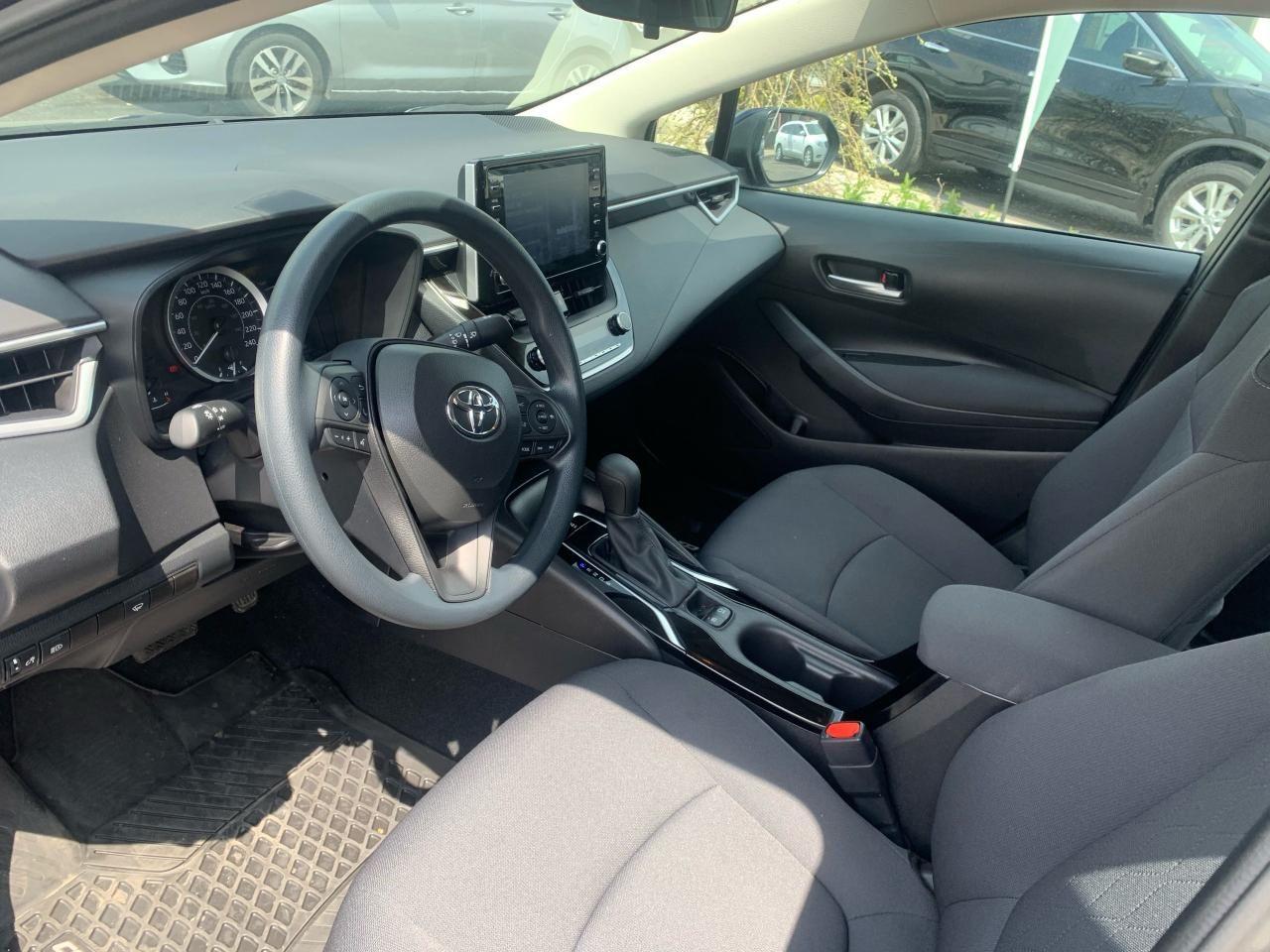 2020 Toyota Corolla LE-4