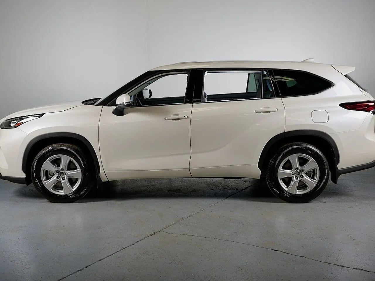 2020 Toyota Highlander L-2