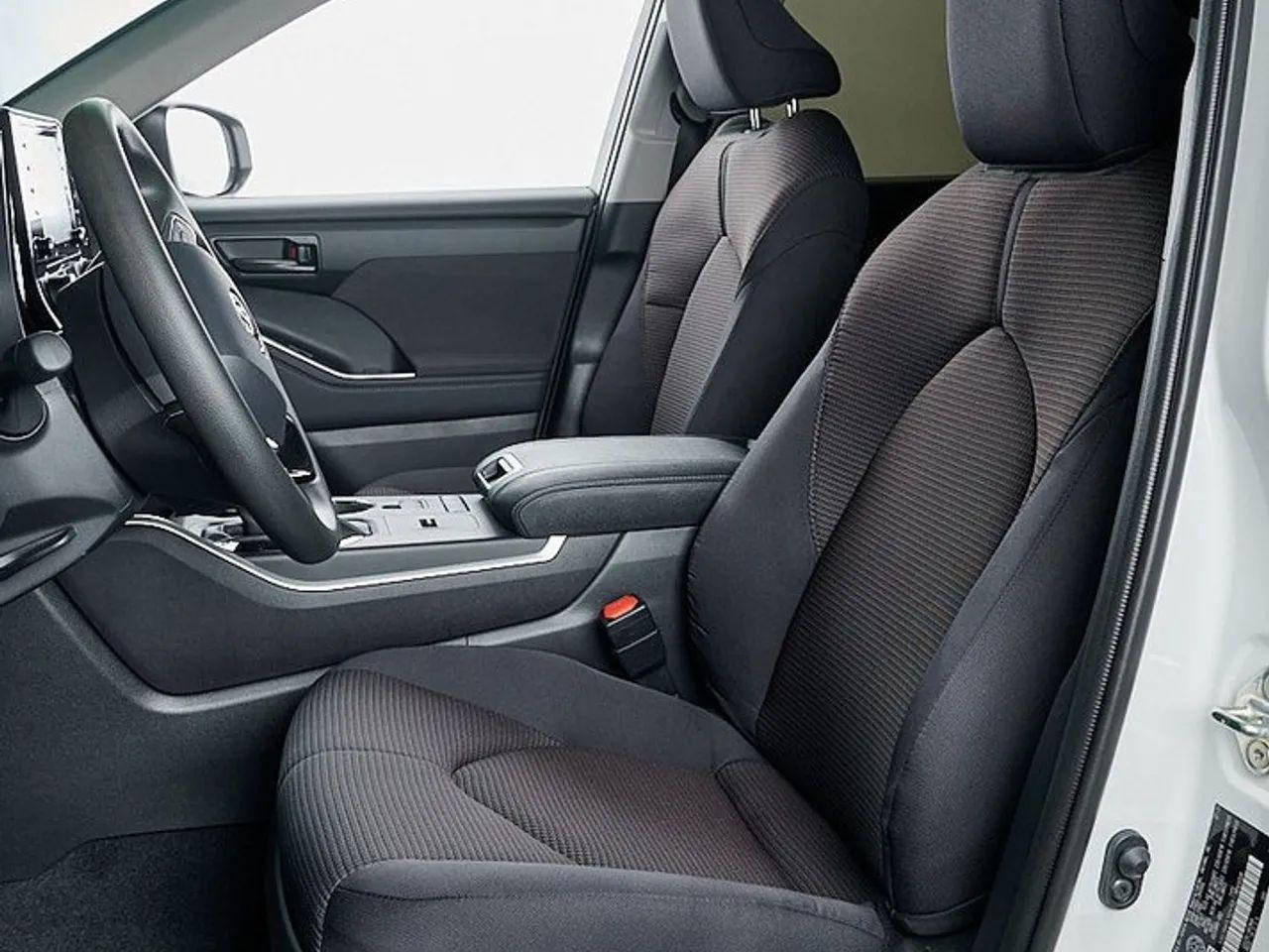 2020 Toyota Highlander L-3