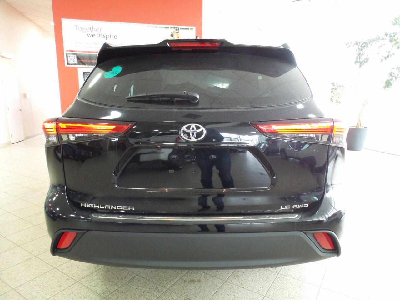2020 Toyota Highlander LE-2
