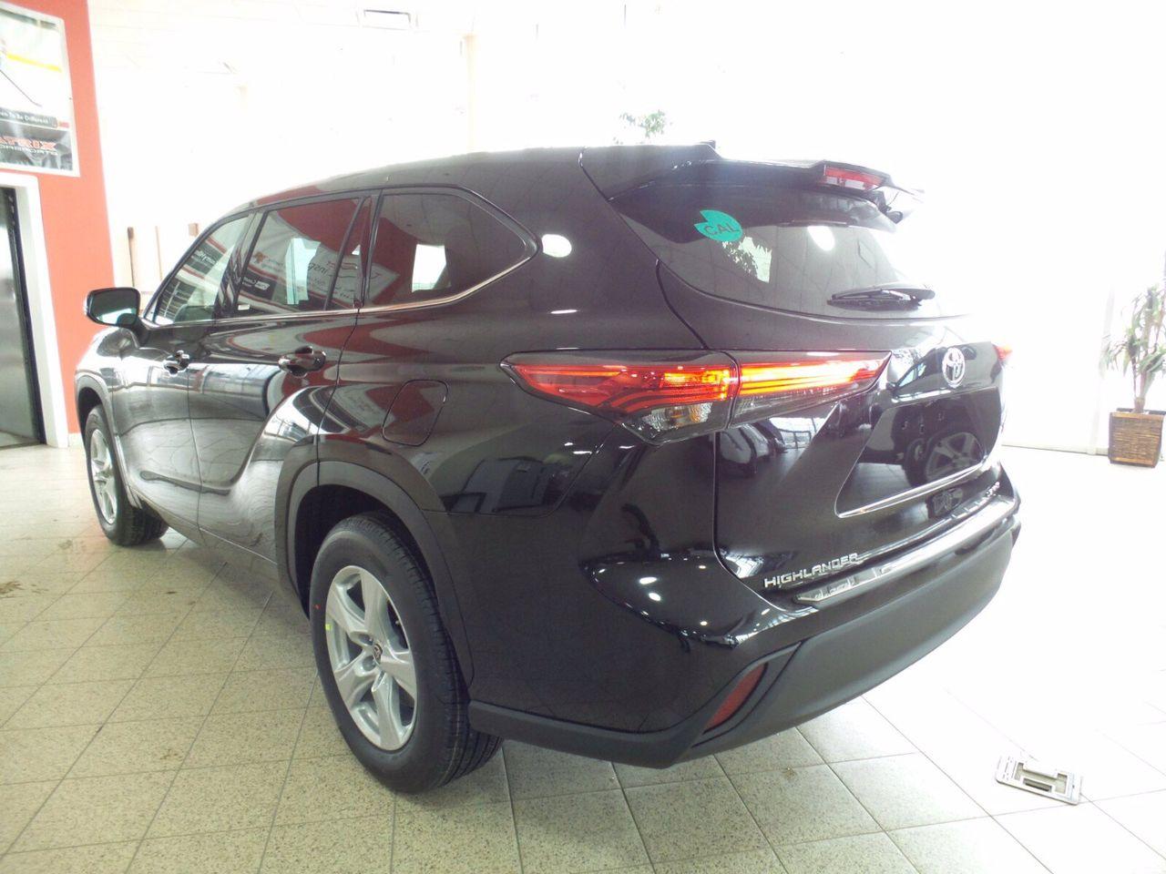 2020 Toyota Highlander LE-3