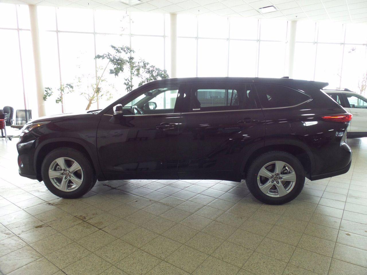 2020 Toyota Highlander LE-4