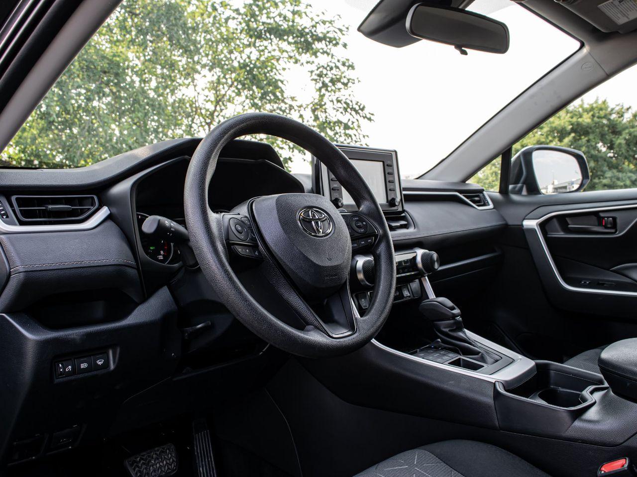 2020 Toyota RAV4 LE-2