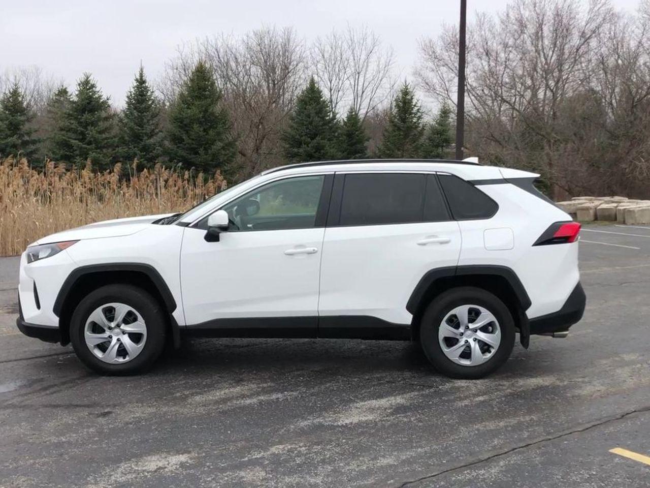 2020 Toyota RAV4 LE-4