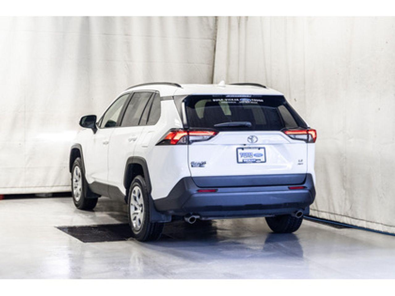 2020 Toyota RAV4 LE-3