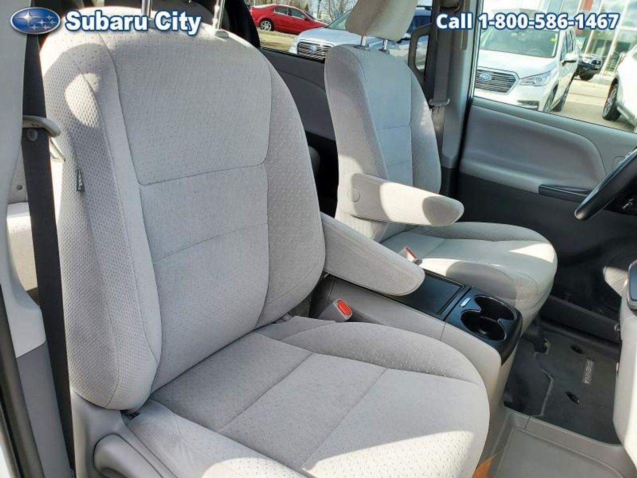 2020 Toyota Sienna LE-2