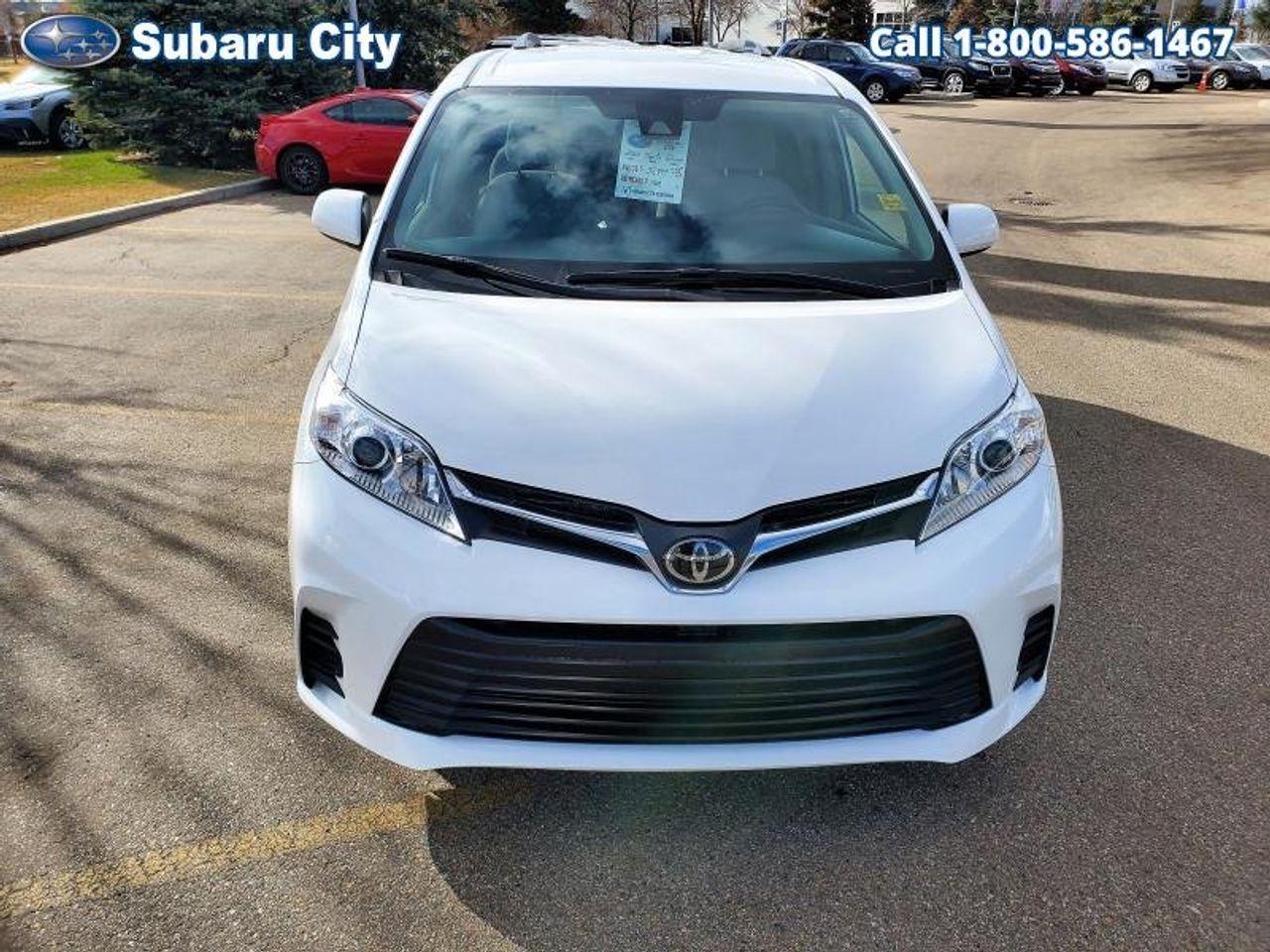 2020 Toyota Sienna LE-3