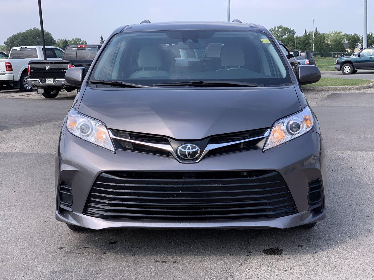 2020 Toyota Sienna LE-1