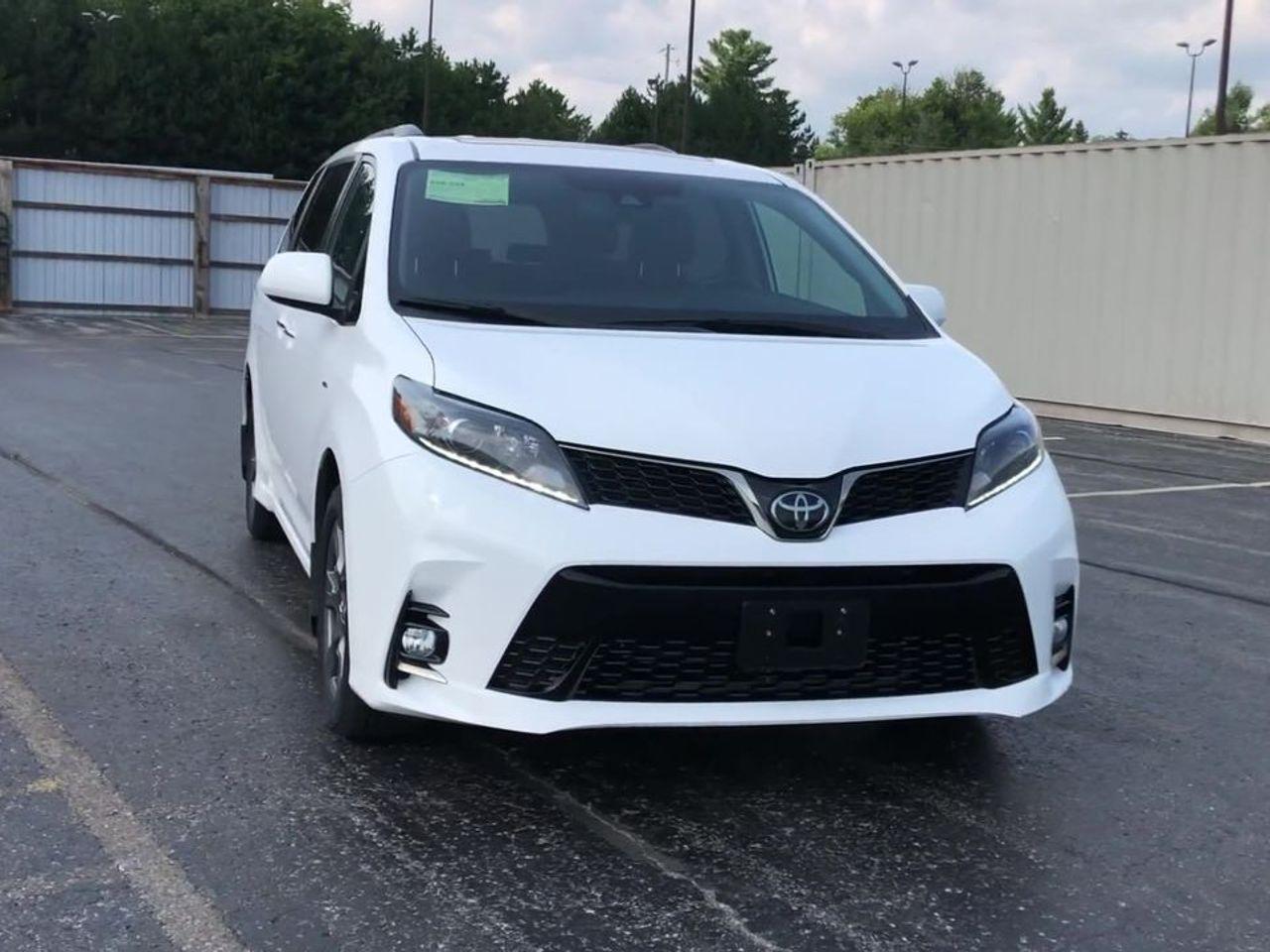 2020 Toyota Sienna SE-2
