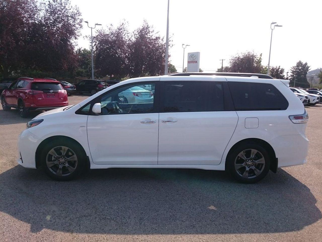 2020 Toyota Sienna SE-2