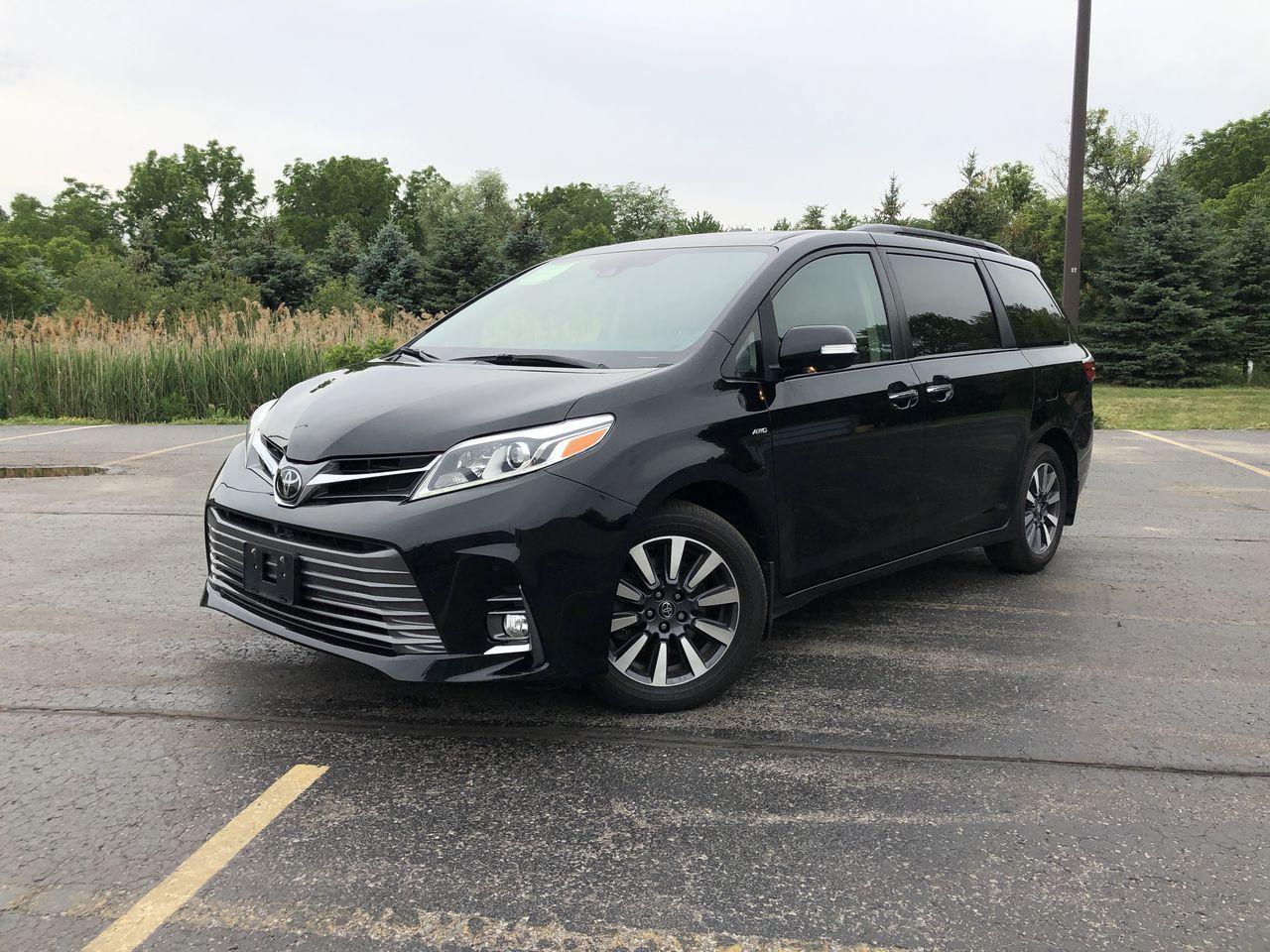 2020 Toyota Sienna XLE-0