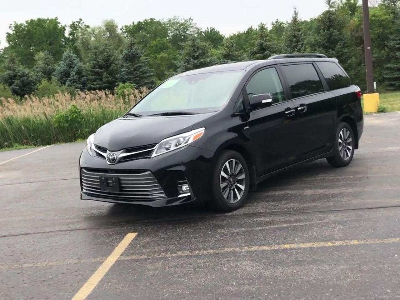 2020 Toyota Sienna XLE-3