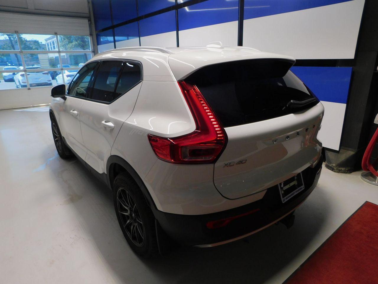 2020 Volvo XC40 T5 Momentum-4