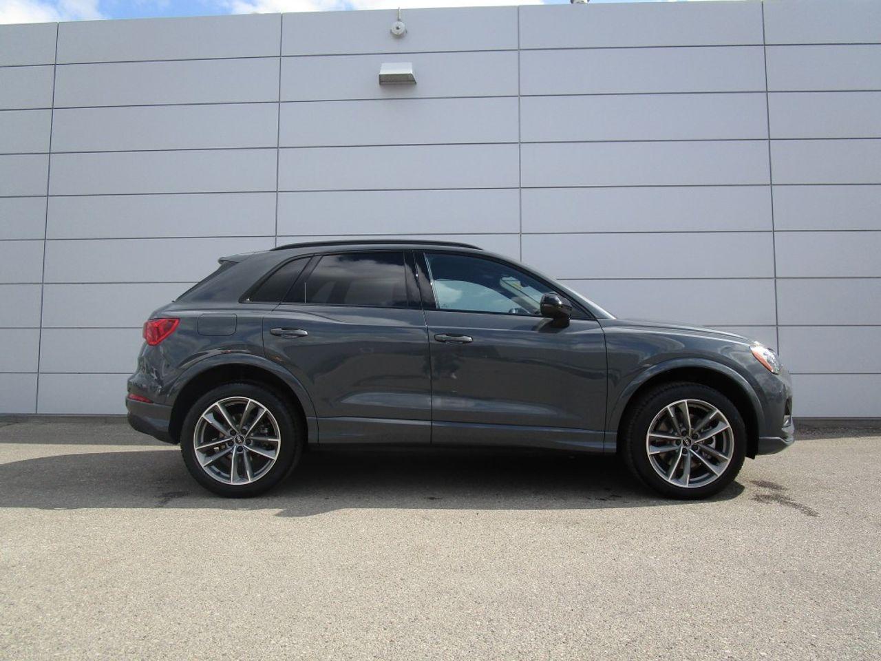 2021 Audi Q3 Komfort-1