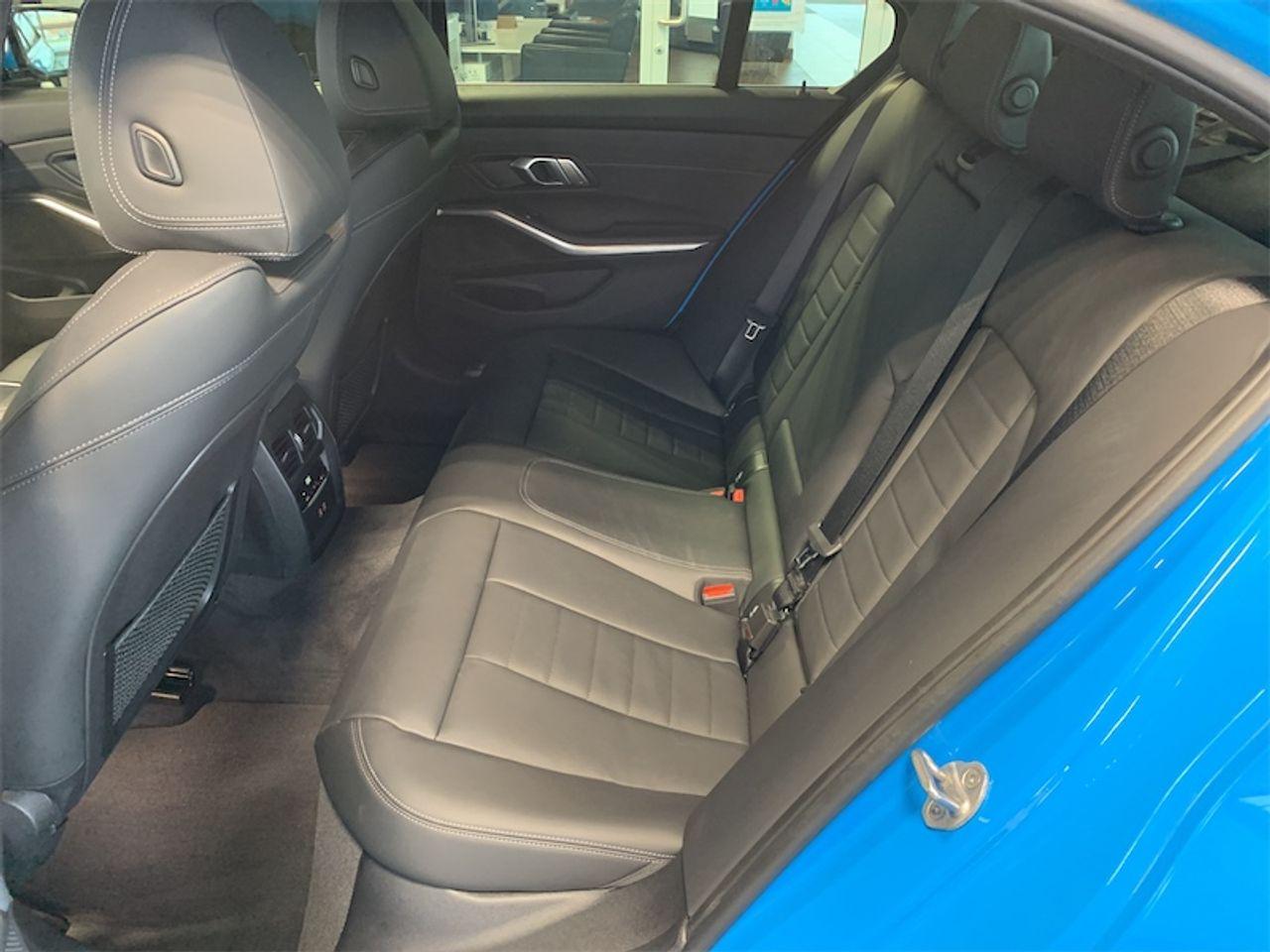 2021 BMW 3-Series 330i xDrive-4