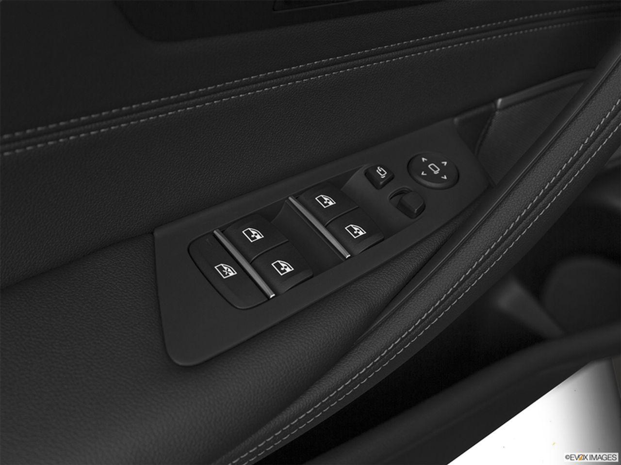 2021 BMW 5-Series 530i-3