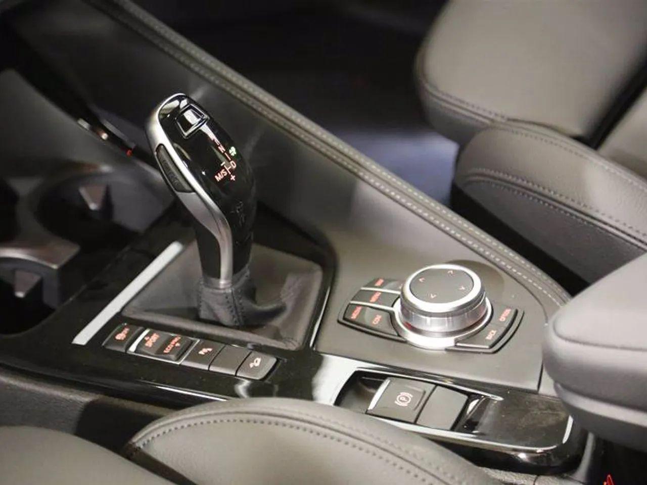 2021 BMW X1 28i-3