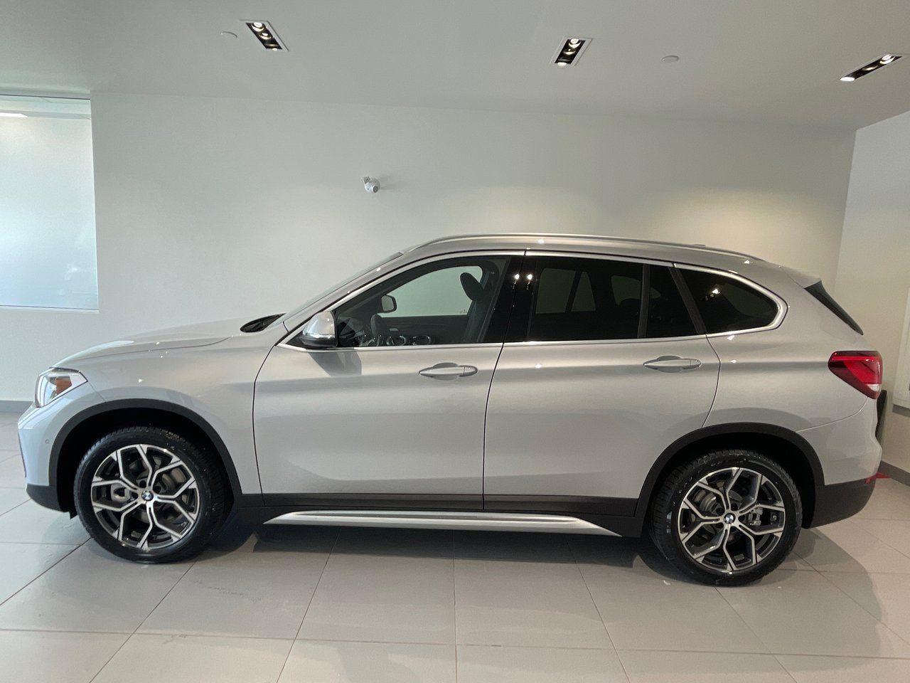 2021 BMW X1 28i-3