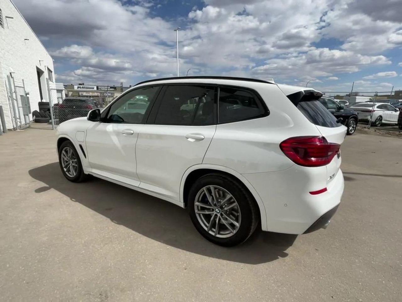 2021 BMW X3 XDrive30e-4