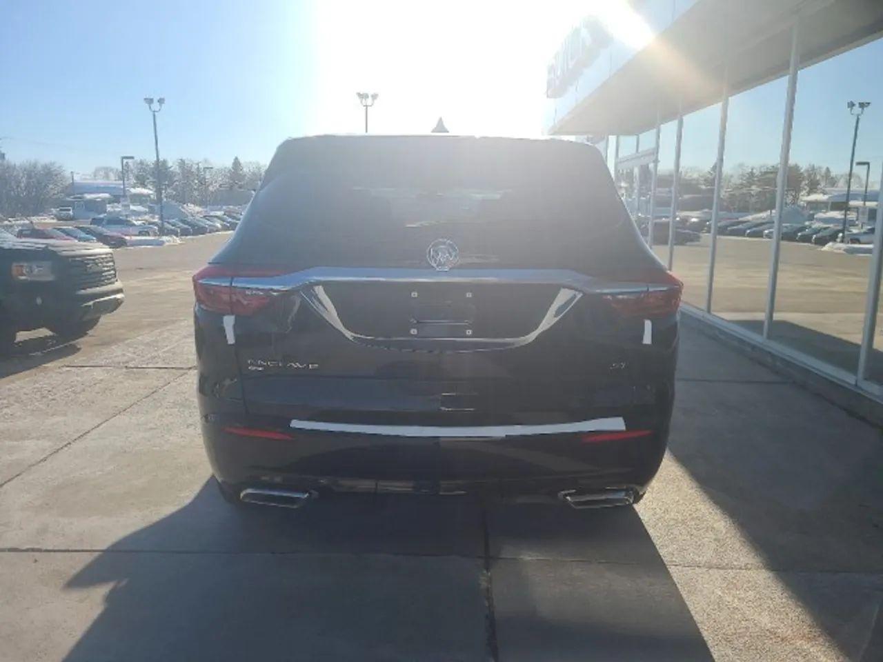 2021 Buick Enclave Essence-3