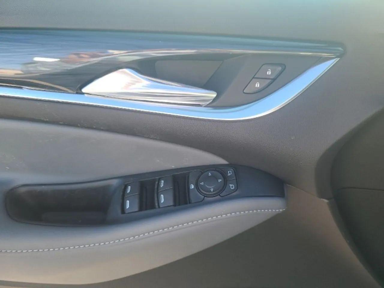 2021 Buick Enclave Essence-4