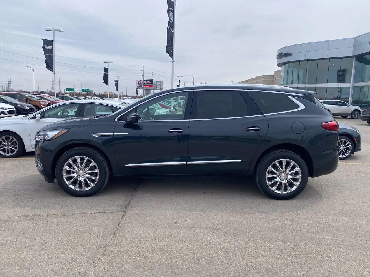 2021 Buick Enclave Essence-3