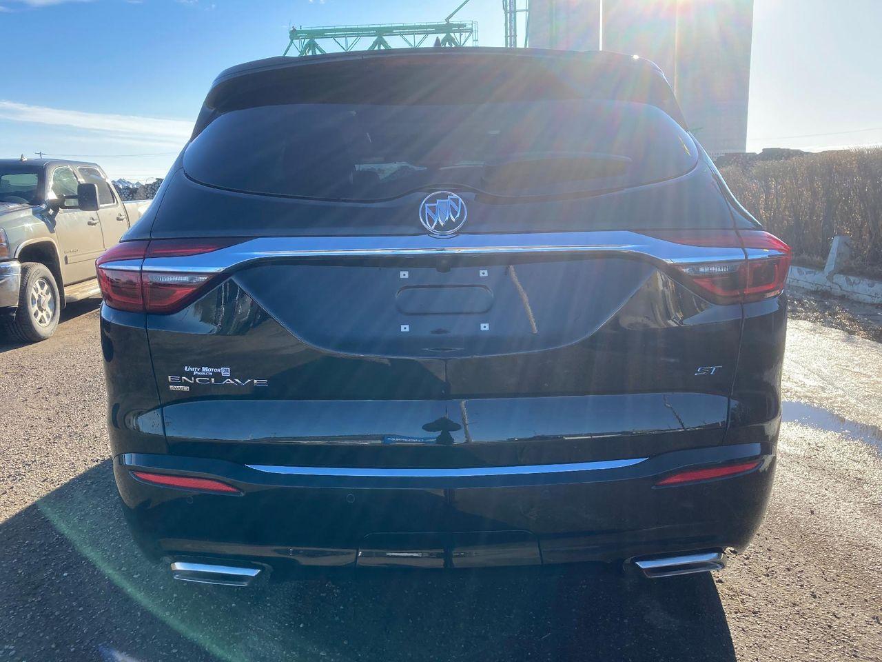 2021 Buick Enclave Essence-2