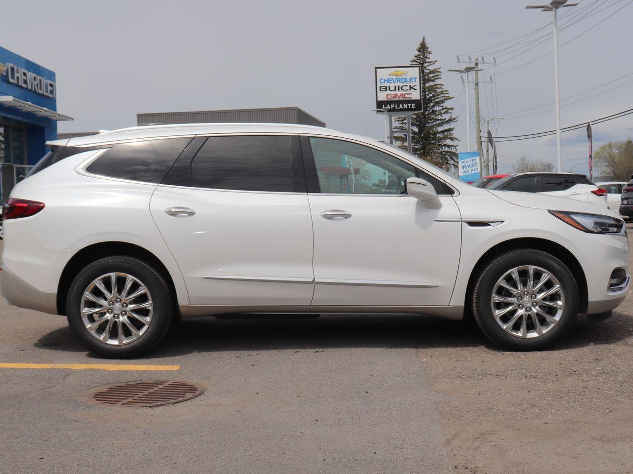 2021 Buick Enclave Essence-1