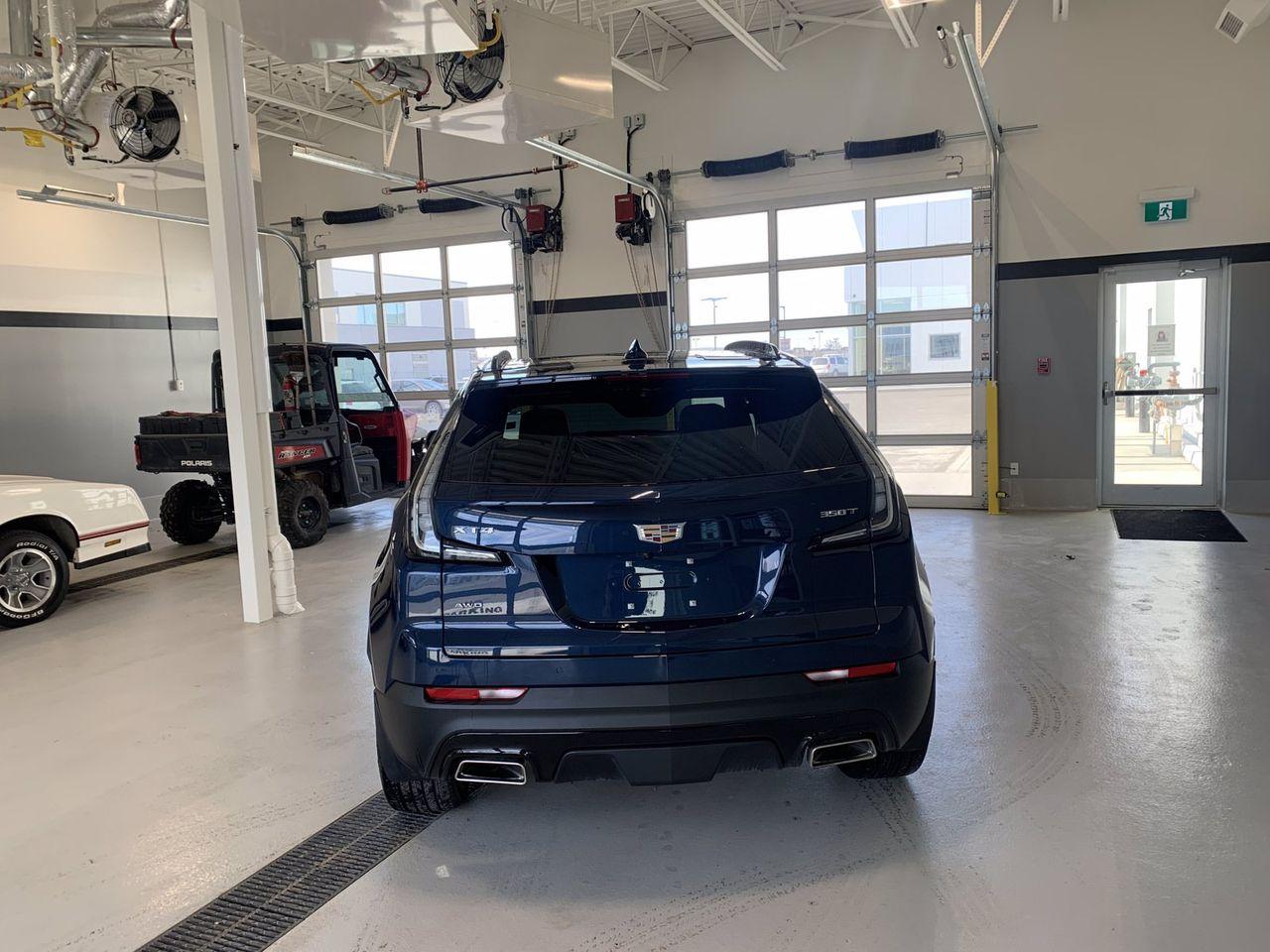 2021 Cadillac XT4 Sport-3