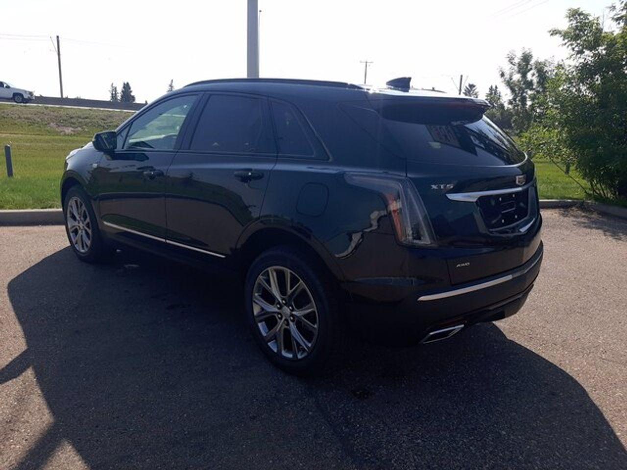 2021 Cadillac XT5 Sport-1