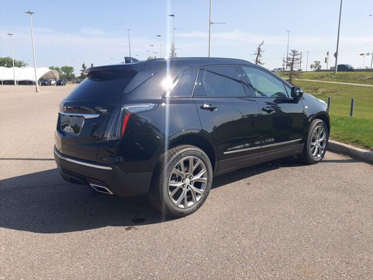 2021 Cadillac XT5 Sport-3